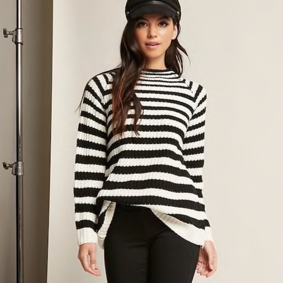 Black/white striped knit sweater - Picture 2 of 4